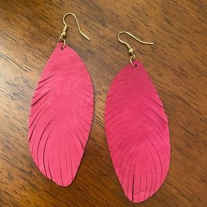 COPY - Women’s pink feather earrings